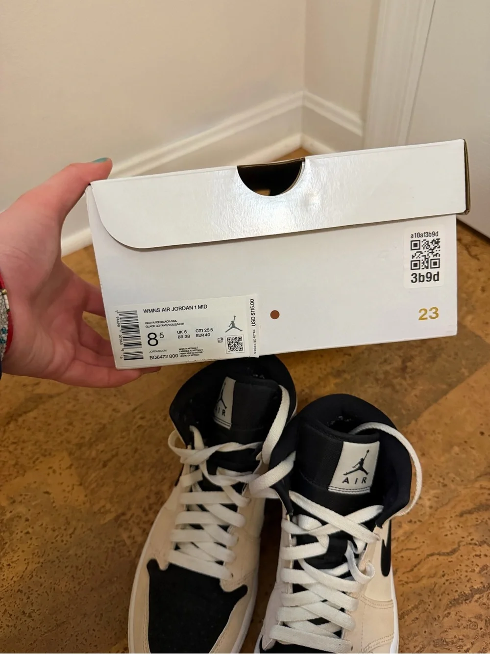Wmns Air Jordan 1 Mid 'Barely Orange' With Box